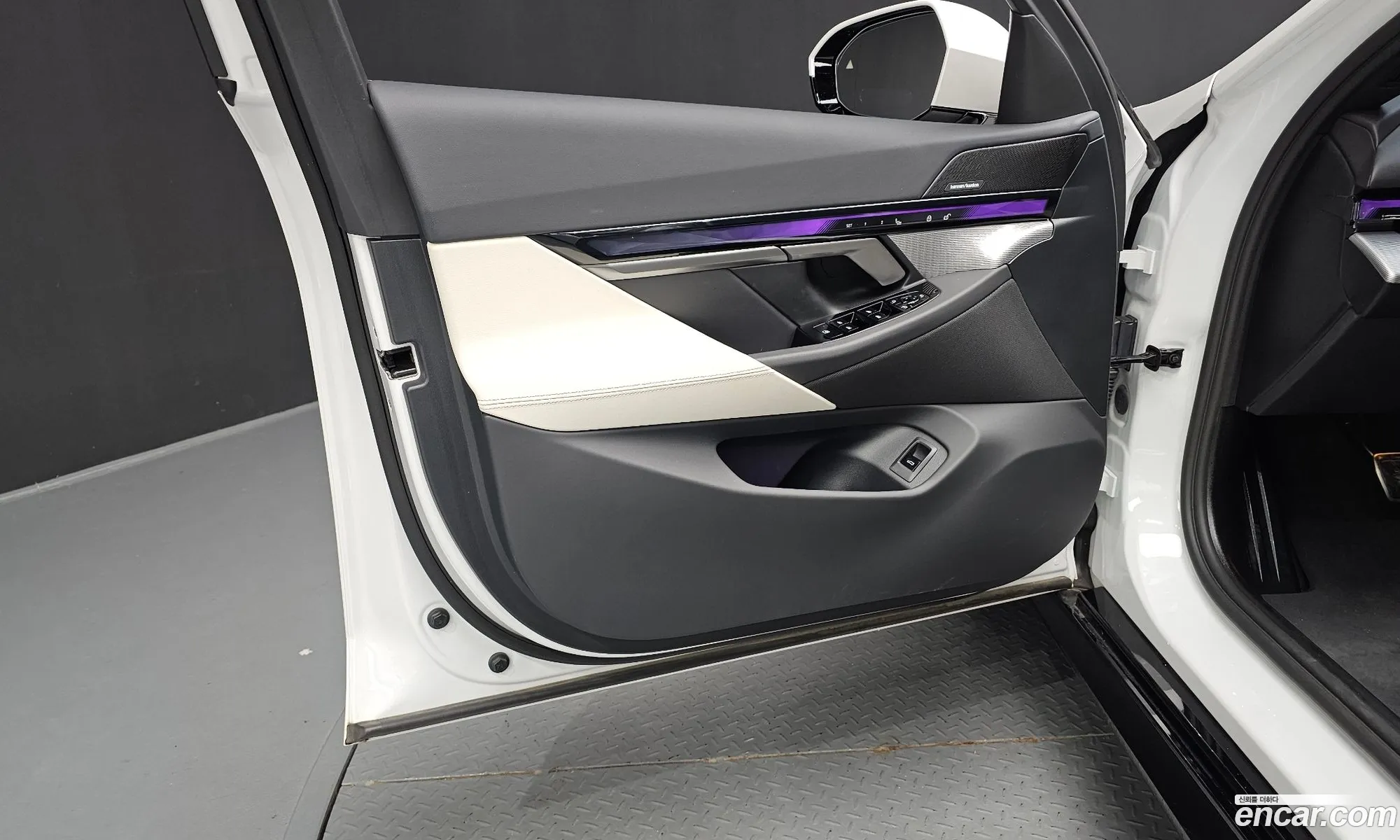 BMW 5 Series 2025 — 4