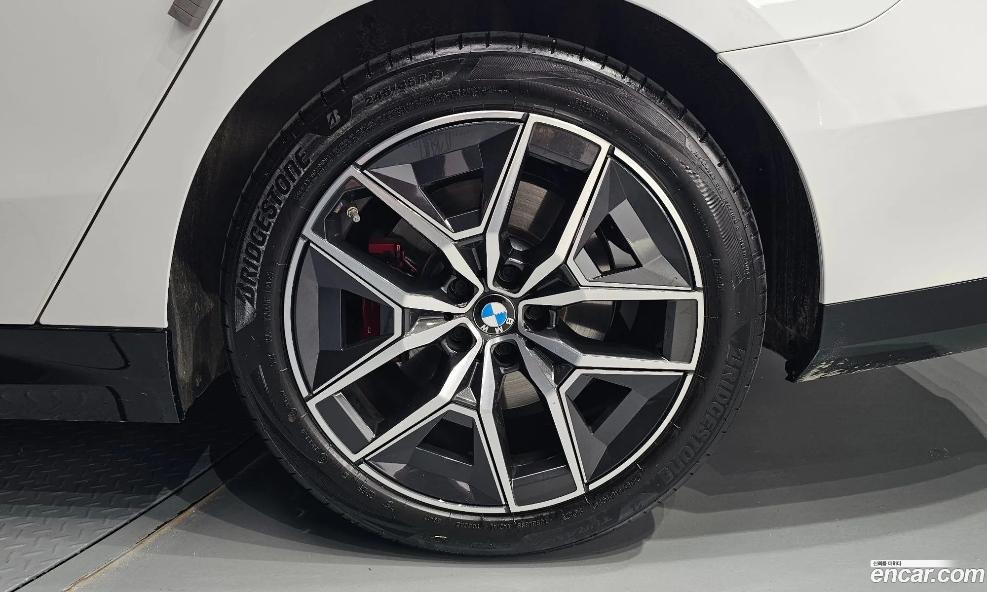 BMW 5 Series 2025 — 7