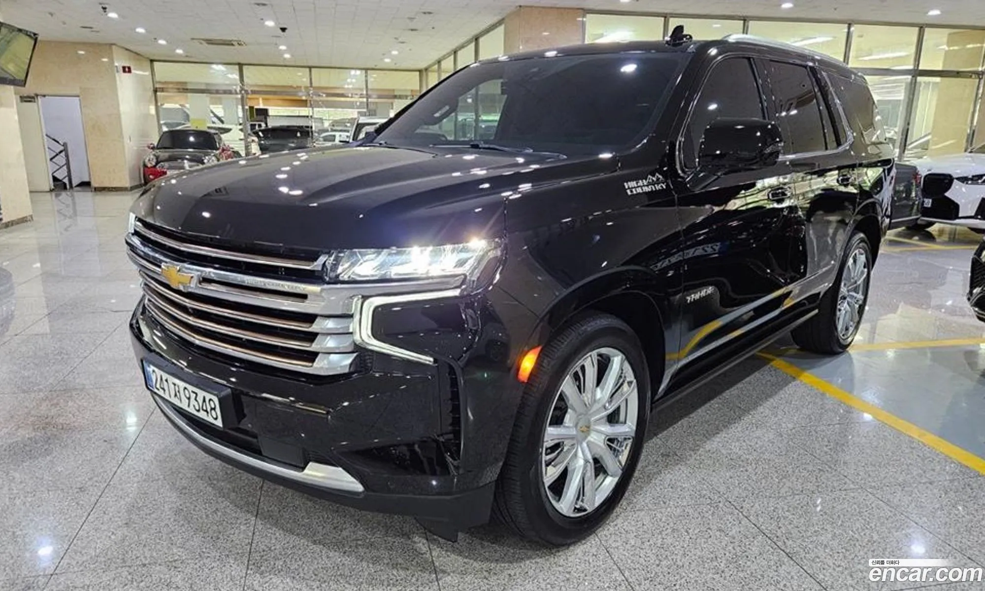 Chevrolet (GM Daewoo) Tahoe 2023 — 3
