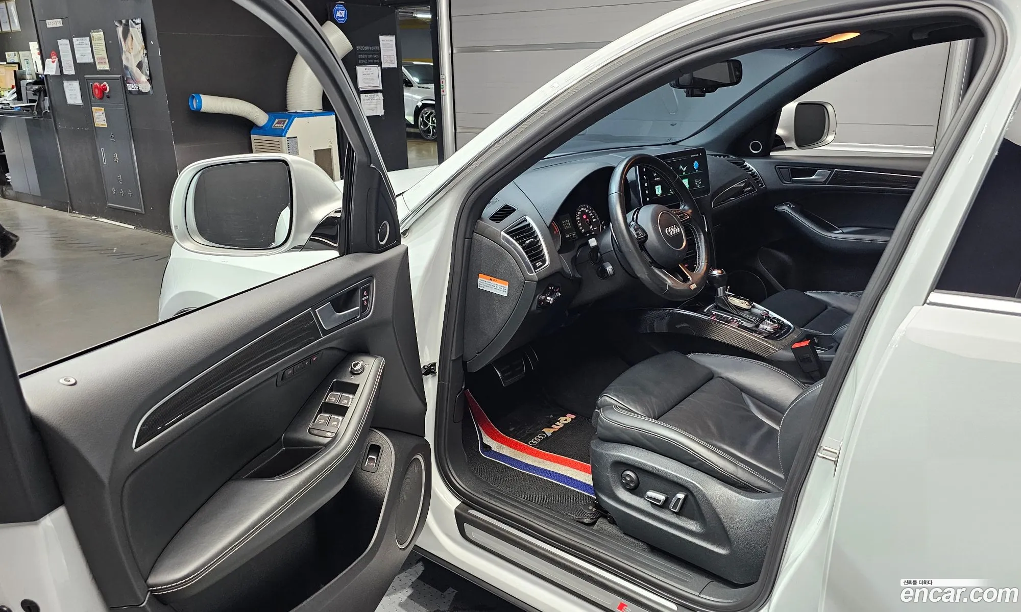 Audi SQ5 2015 WAUZZZ8R1FA072264 — 19