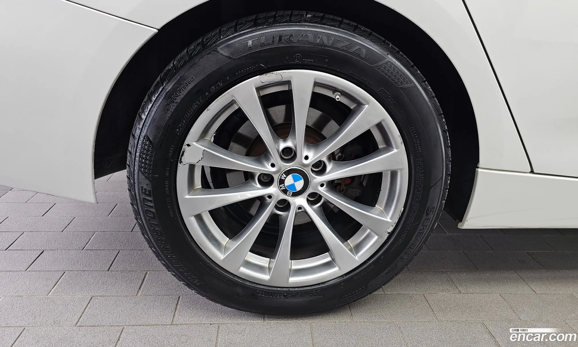 BMW 3 Series GT 2017 WBA8T510 — 2