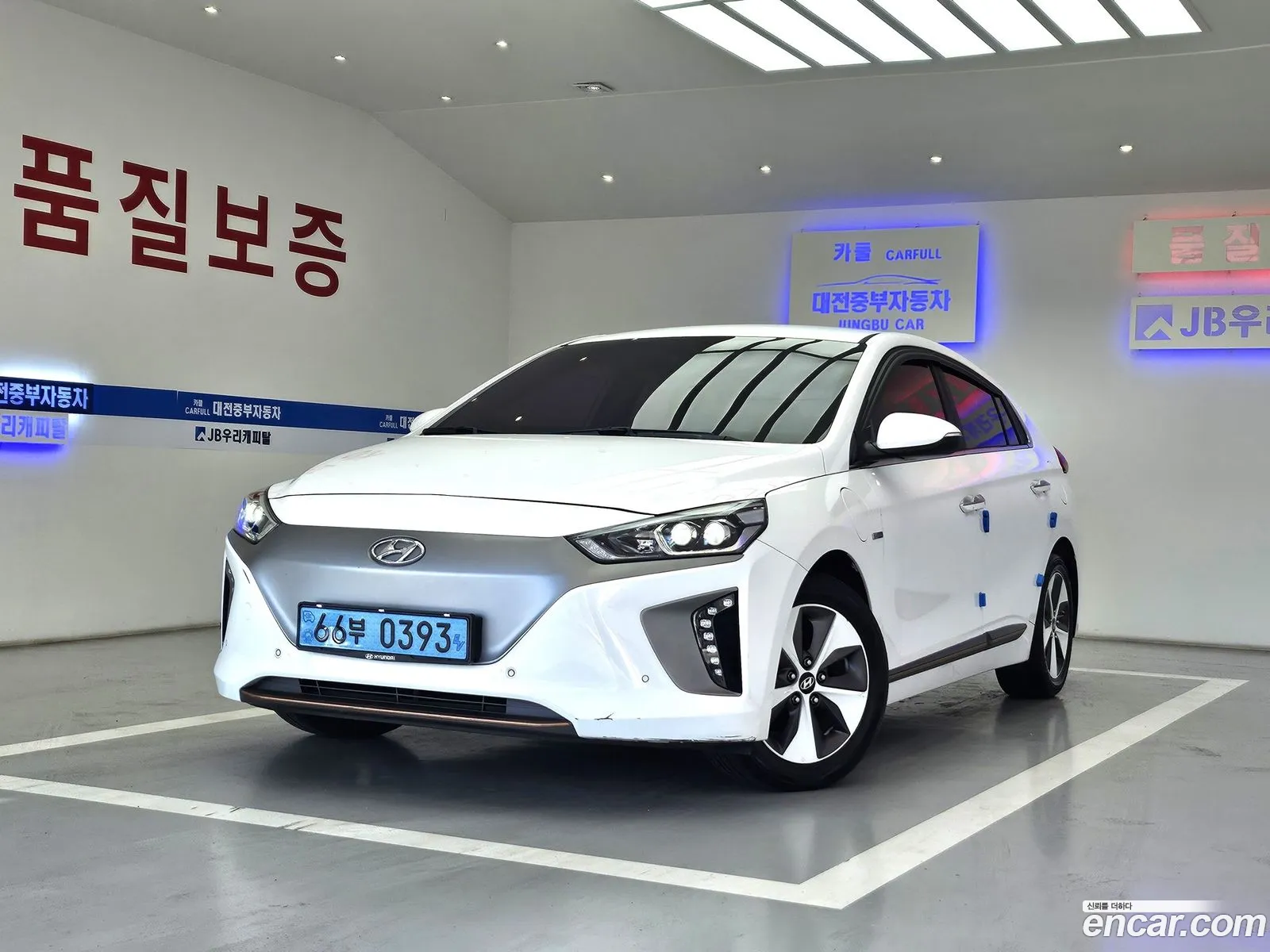 Hyundai Ioniq Electric 2016 — 4