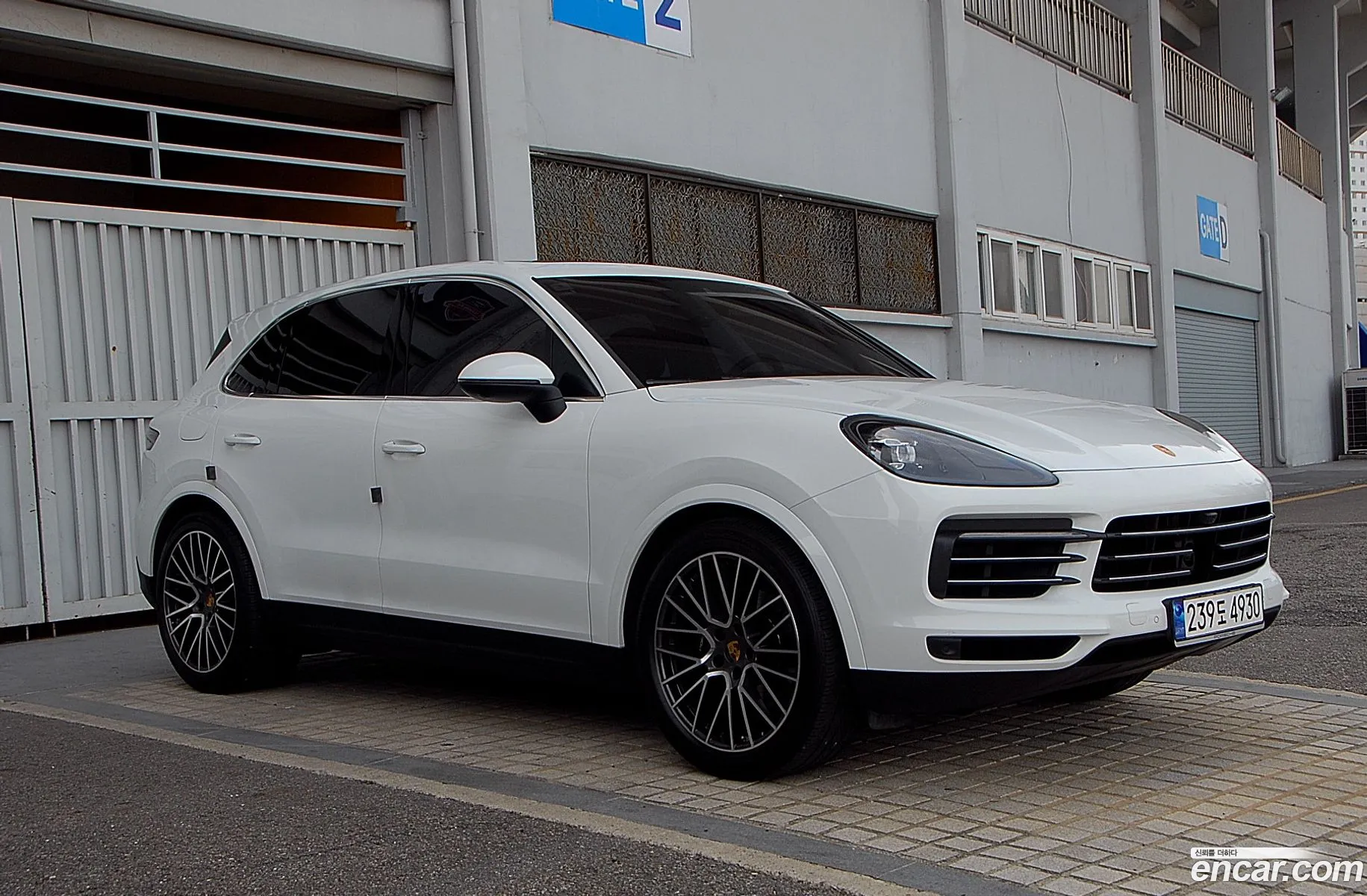 Porsche Cayenne 2023 — 20