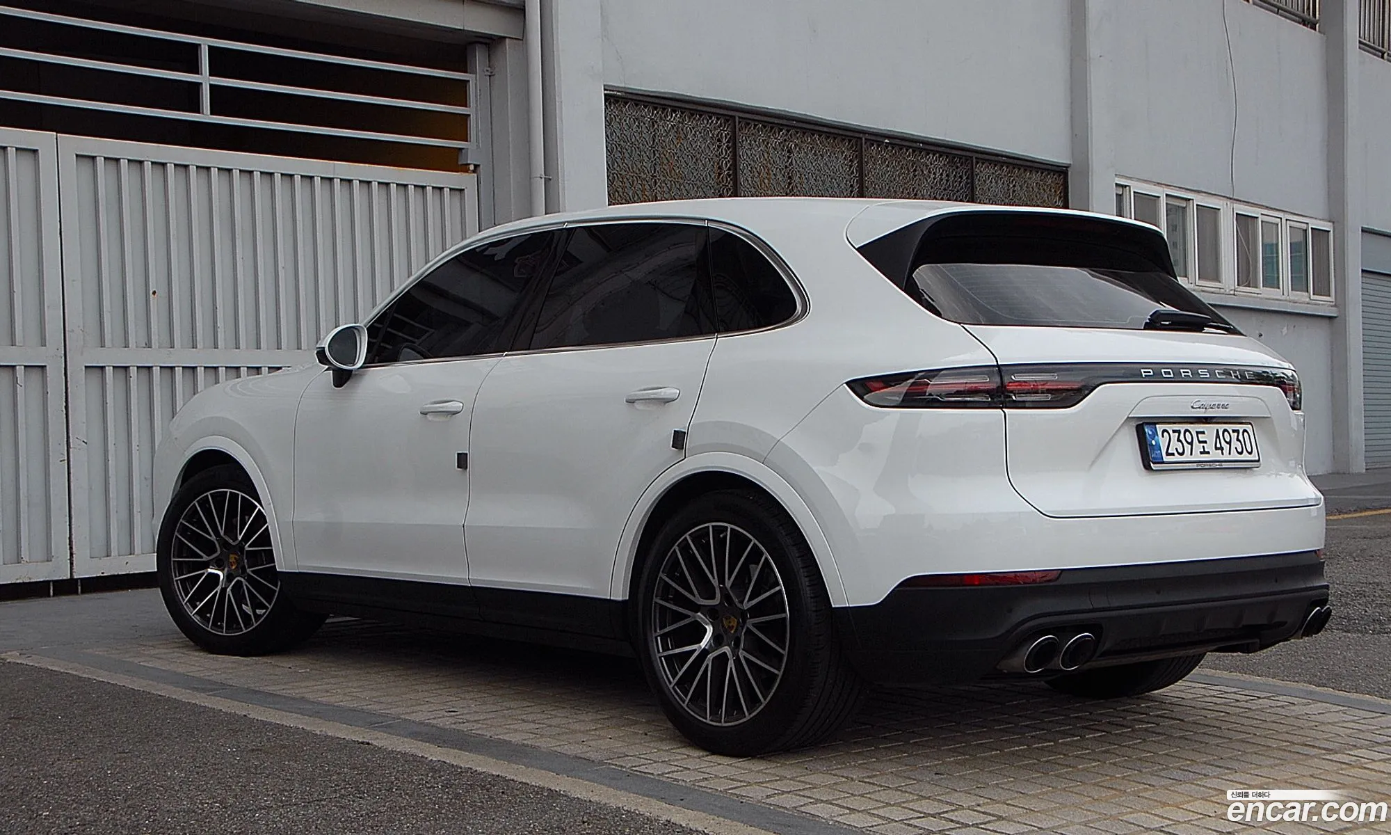 Porsche Cayenne 2023 — 19