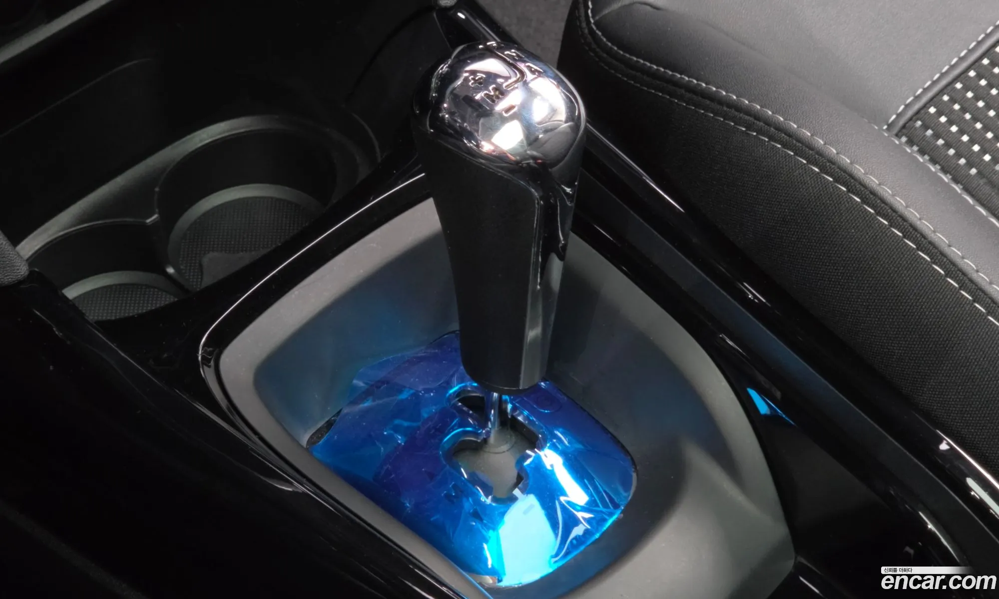 Peugeot 2008 2017 VF3CUBHYMJY000899 — 19