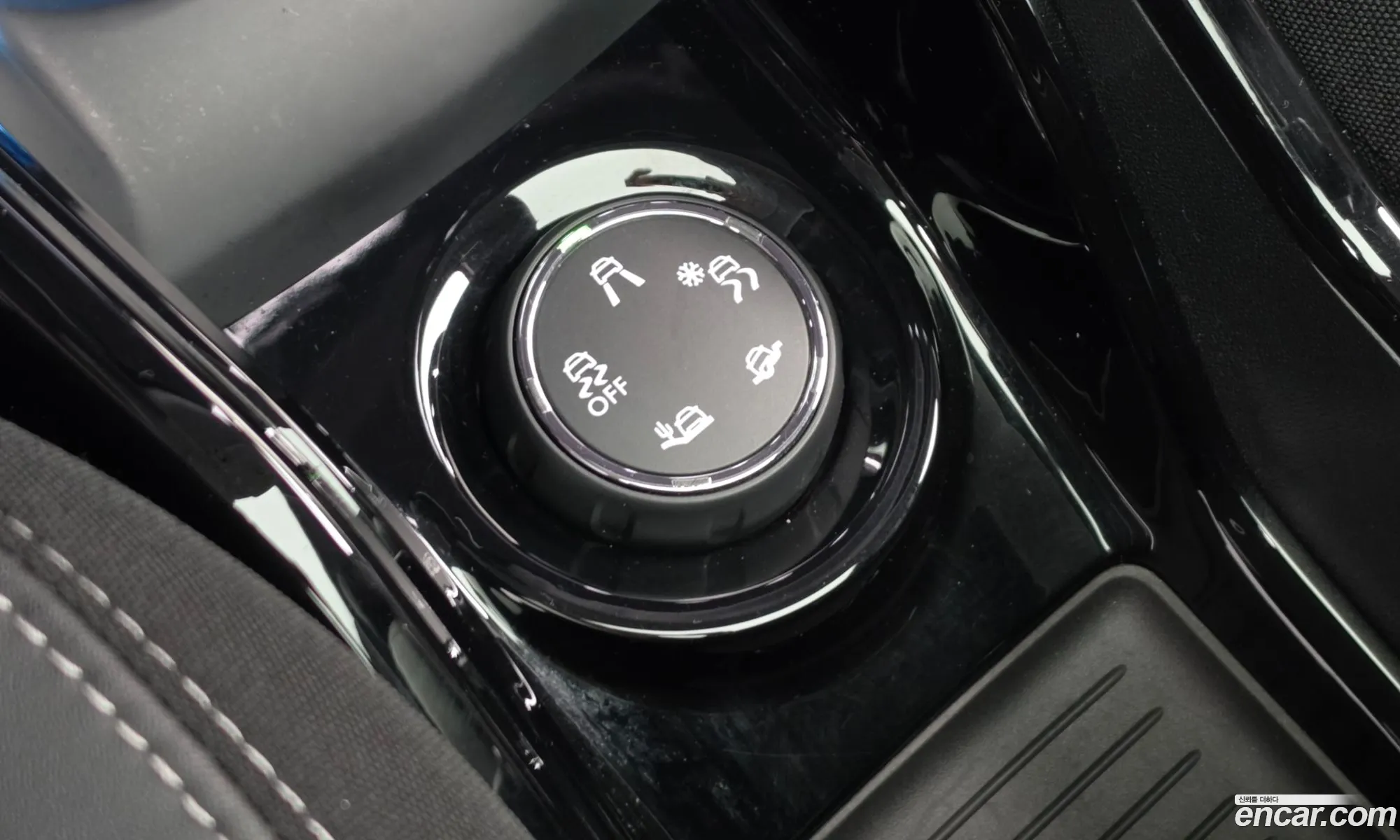 Peugeot 2008 2017 VF3CUBHYMJY000899 — 5