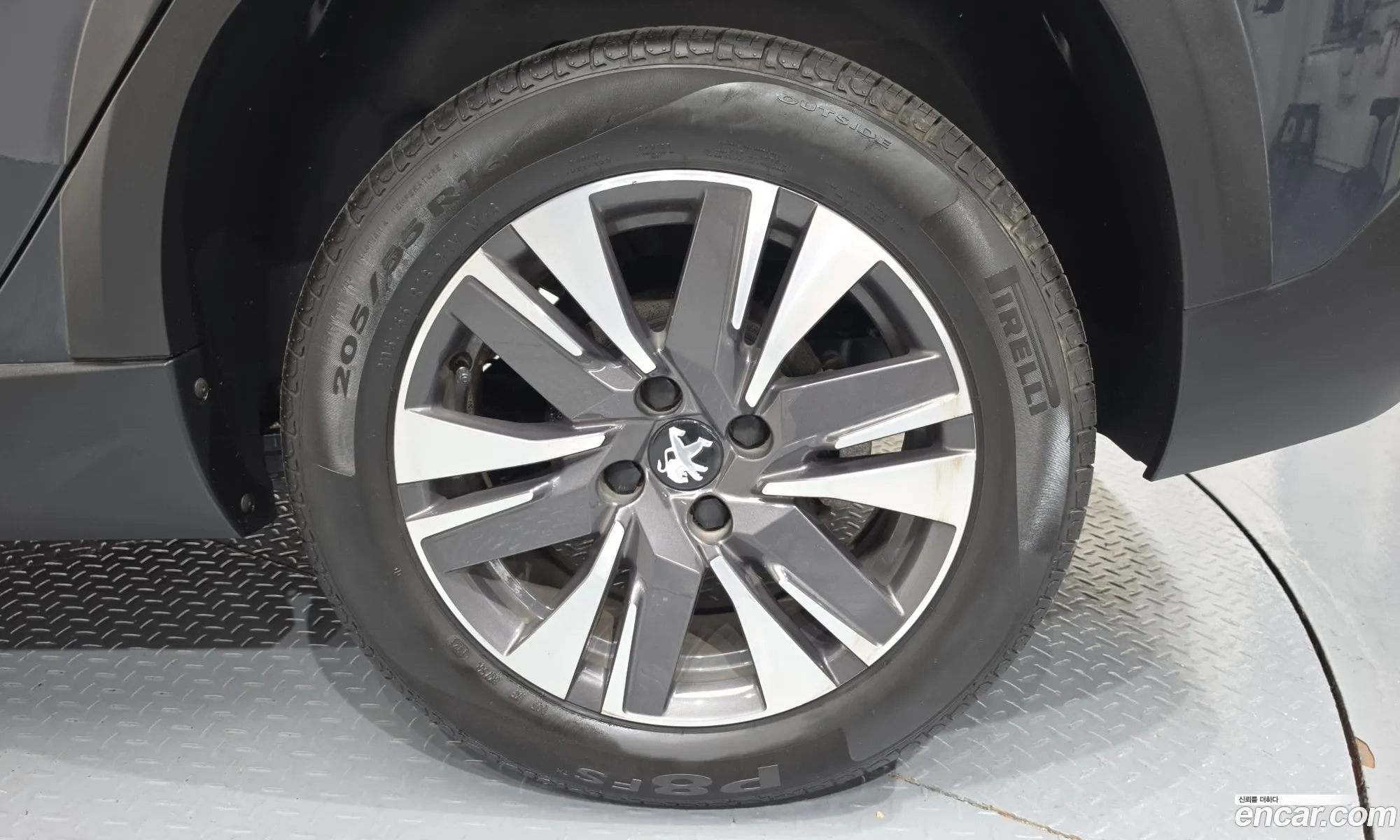 Peugeot 2008 2017 VF3CUBHYMJY000899 — 32