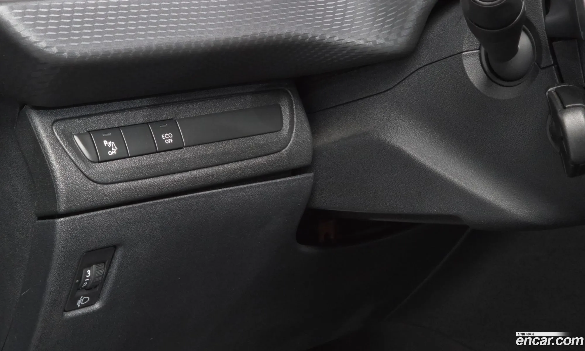 Peugeot 2008 2017 VF3CUBHYMJY000899 — 9