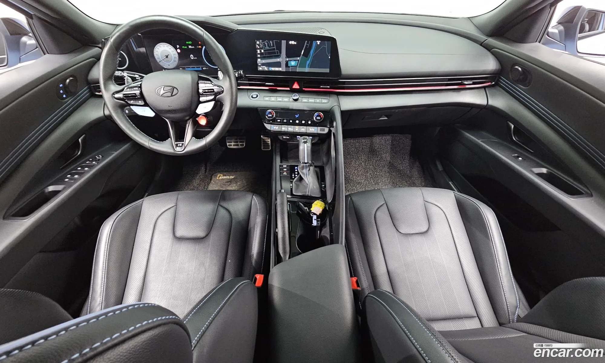 Hyundai Elantra 2024 — 2