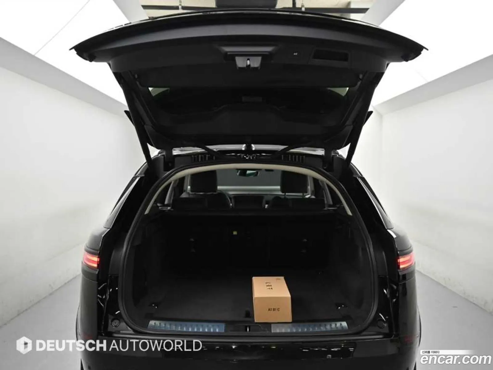 Land Rover Range Rover Velar 2025 — 3