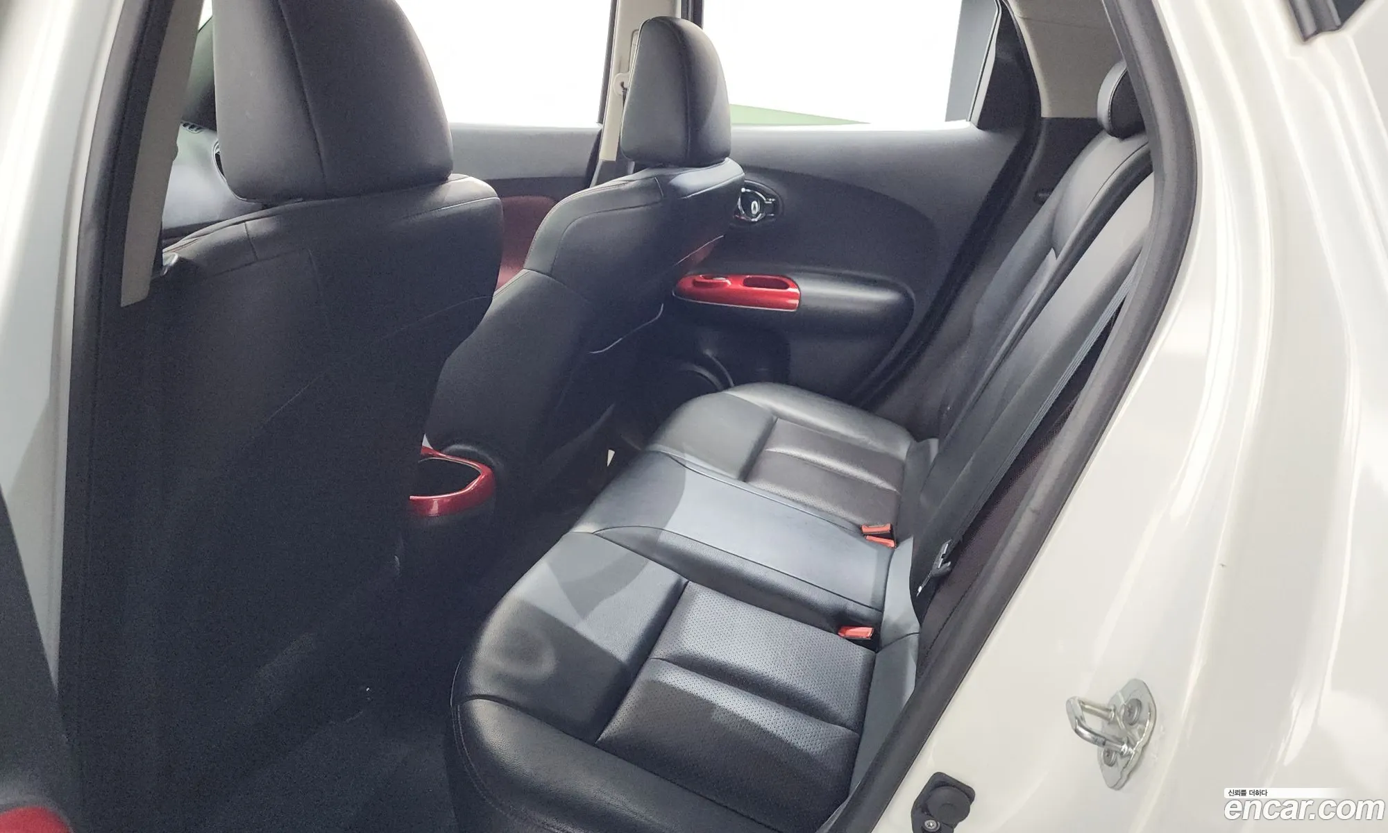 Nissan Juke 2015 JN1AF58E111111111 — 12