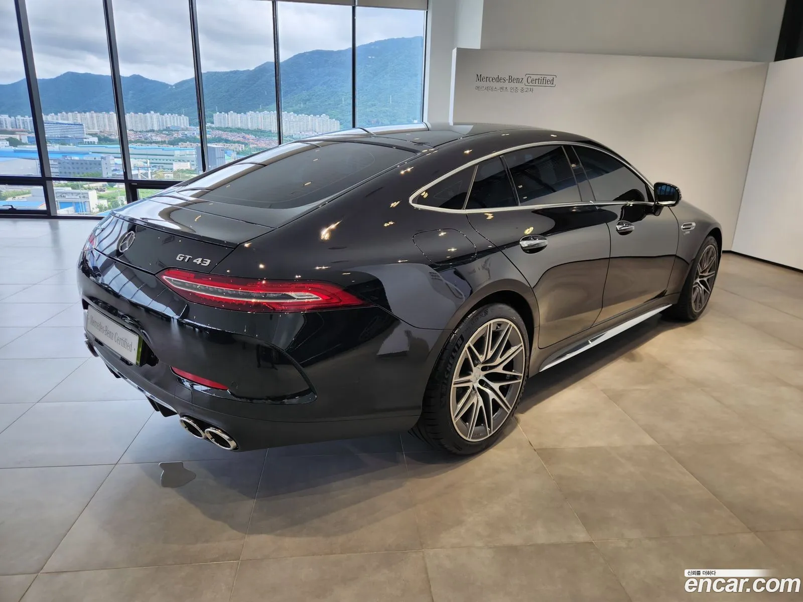 Mercedes-Benz AMG GT 2025 — 2