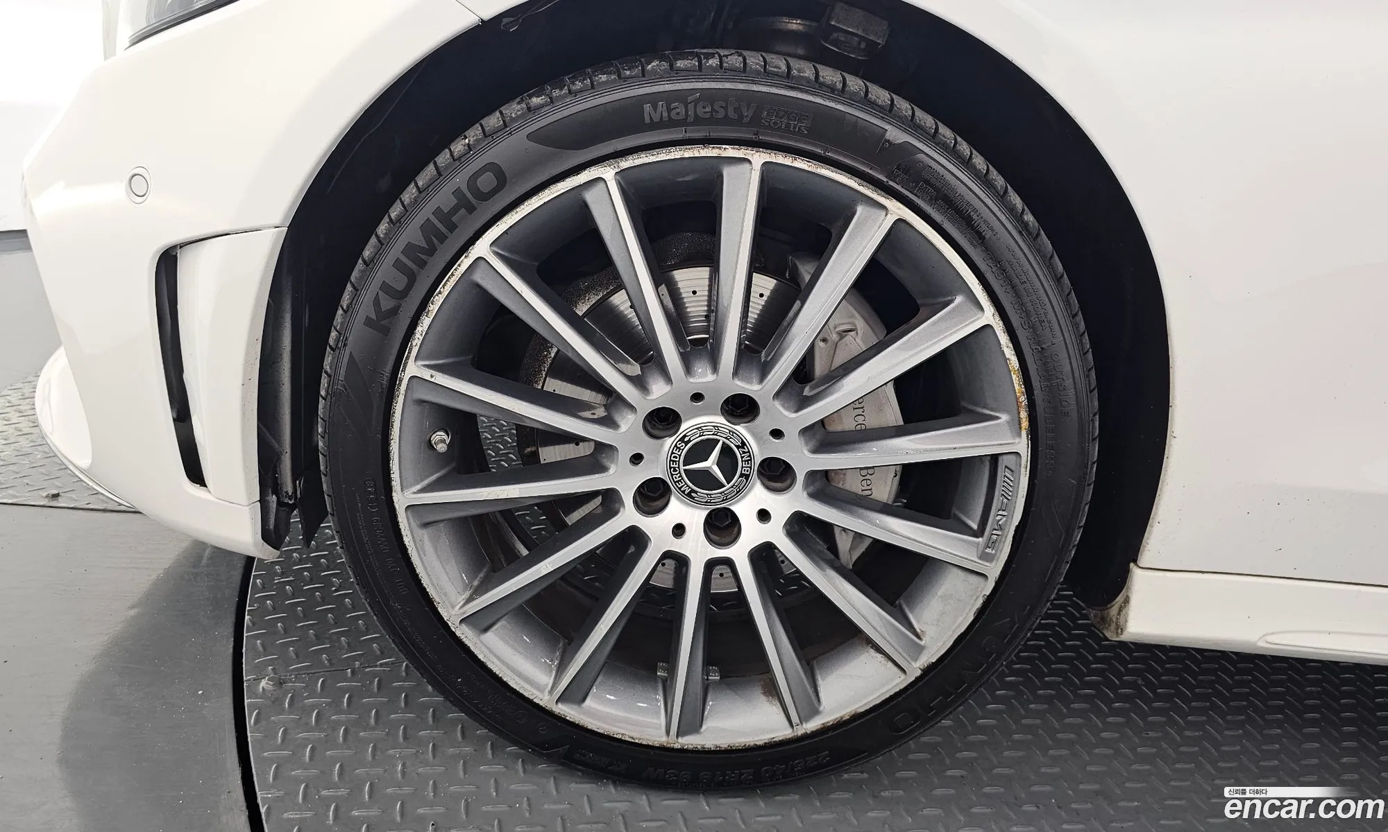 Mercedes-Benz C-Class W205 2019 — 12