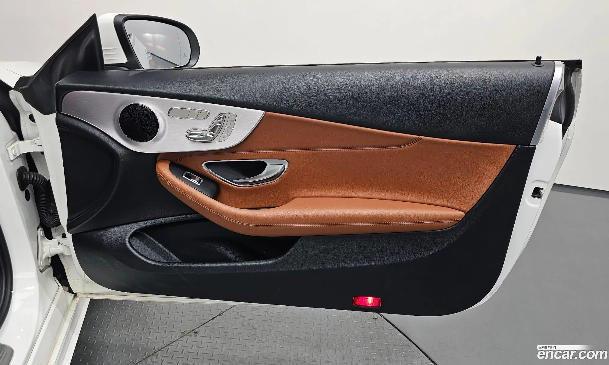 Mercedes-Benz C-Class W205 2019 — 17