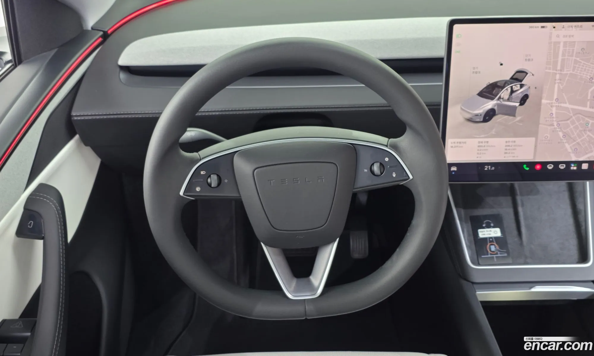 Tesla Model Y 2025 — 22