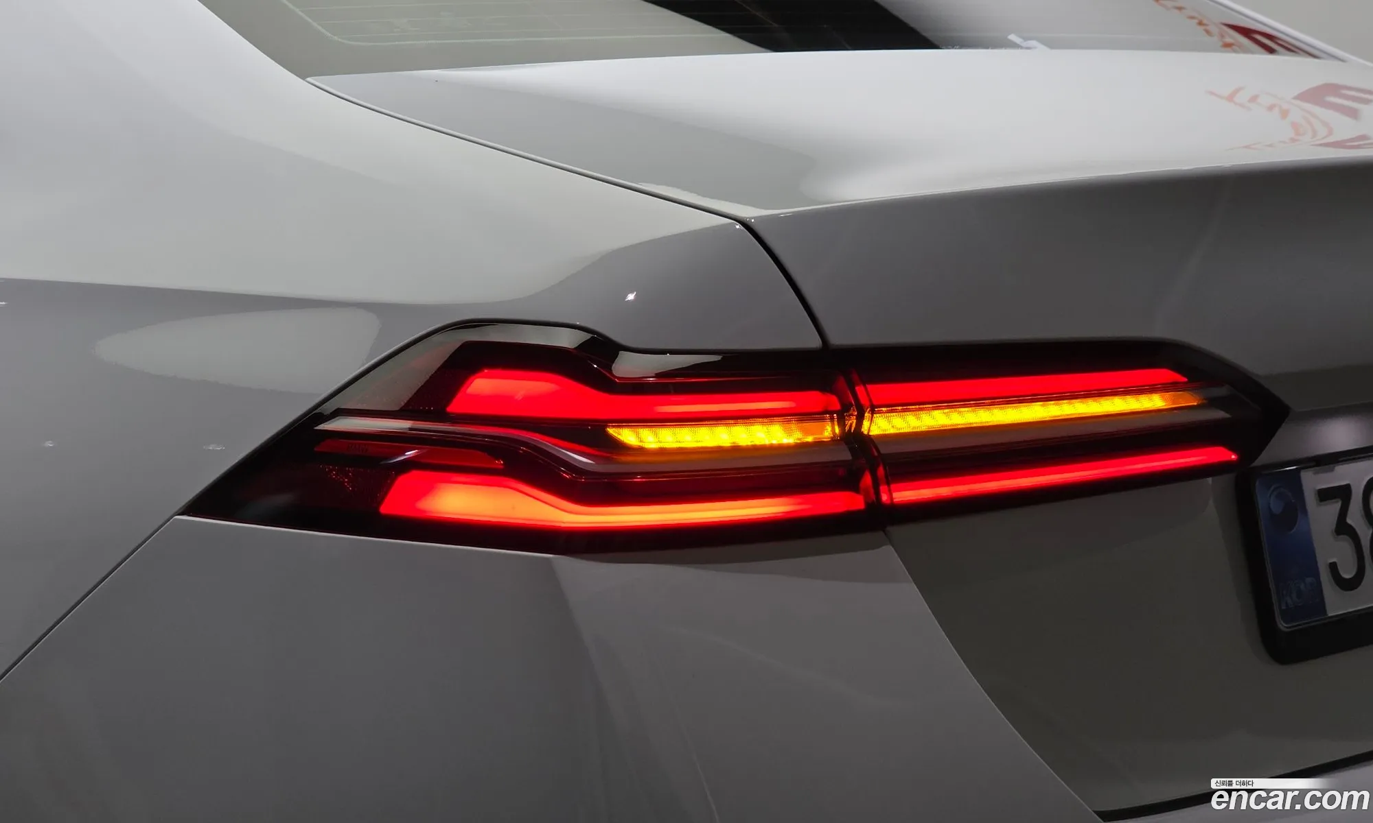 BMW 5 Series 2025 WBA21FJ05SCV43320 — 28