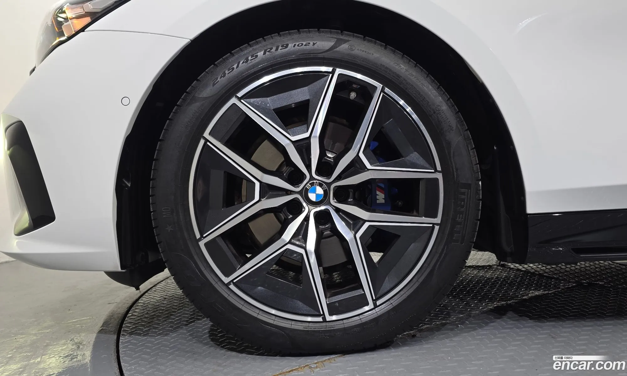 BMW 5 Series 2025 WBA21FJ05SCV43320 — 9