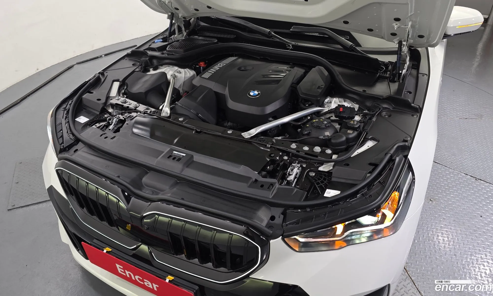 BMW 5 Series 2025 WBA21FJ05SCV43320 — 25