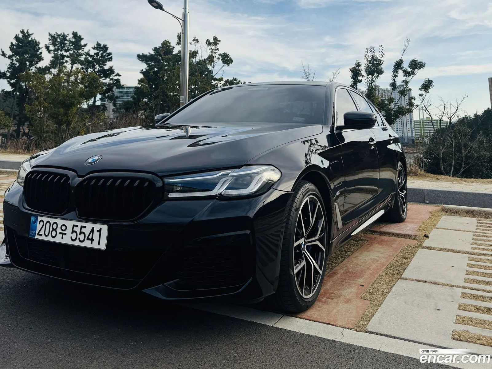 BMW 5 Series 2021 — 13
