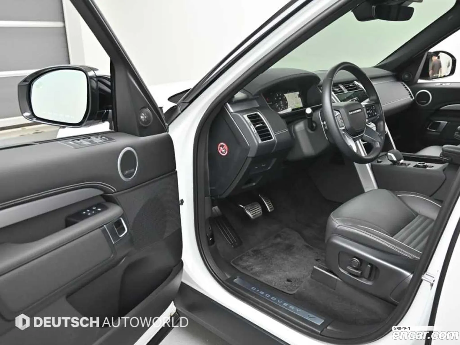 Land Rover Discovery 5 2024 — 10