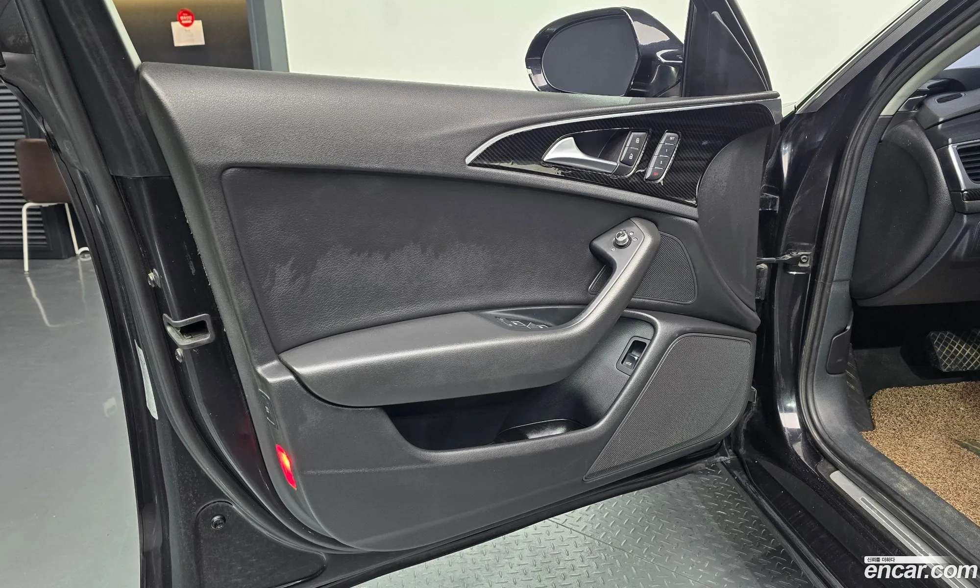 Audi A6 2012 — 18