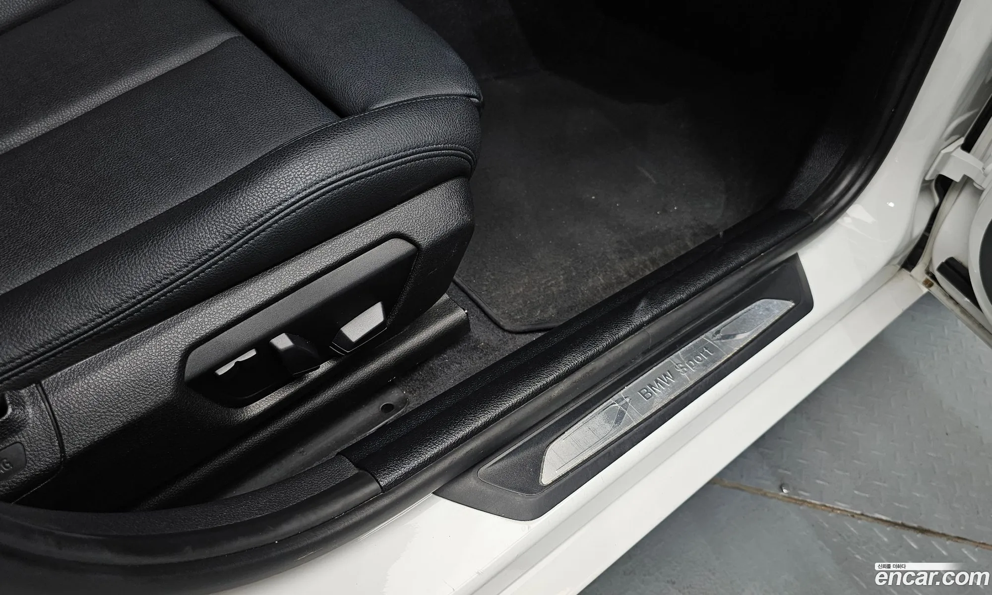 BMW 1 Series 2014 WBA1C1109FJ836373 — 27