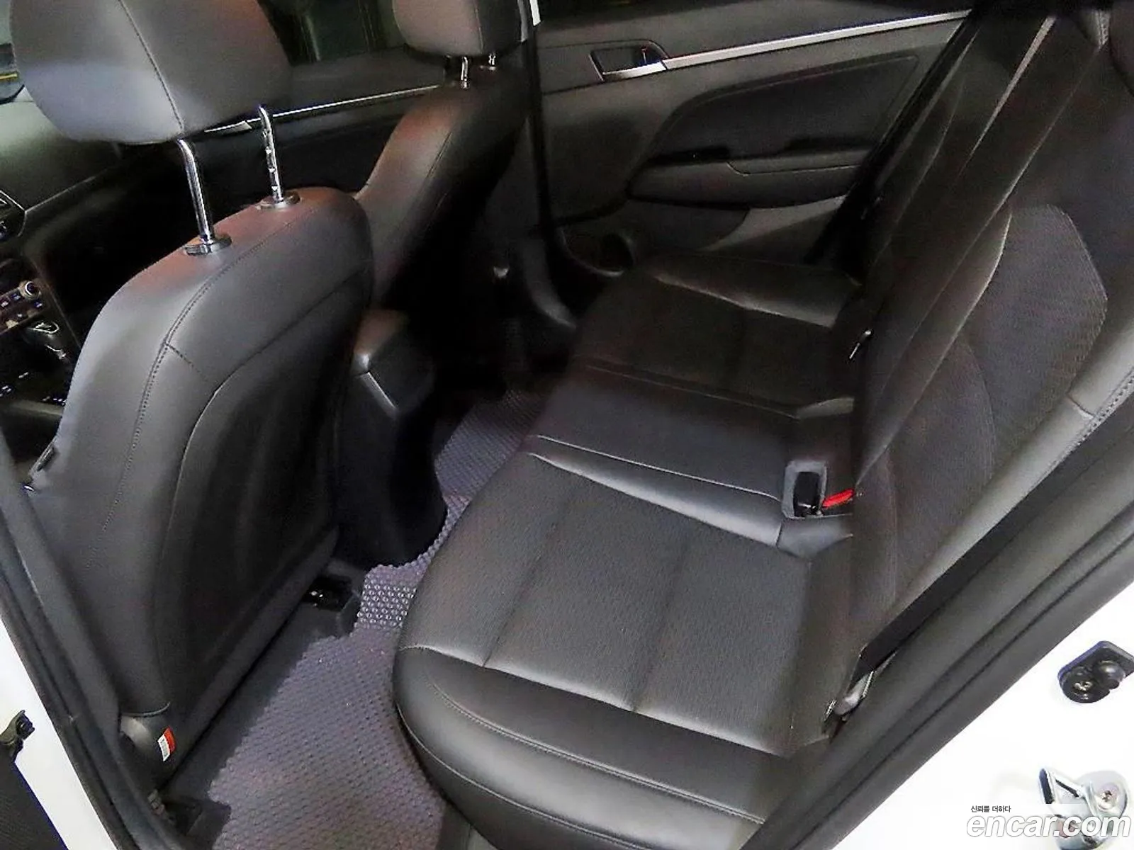 Hyundai Elantra AD 2020 — 3