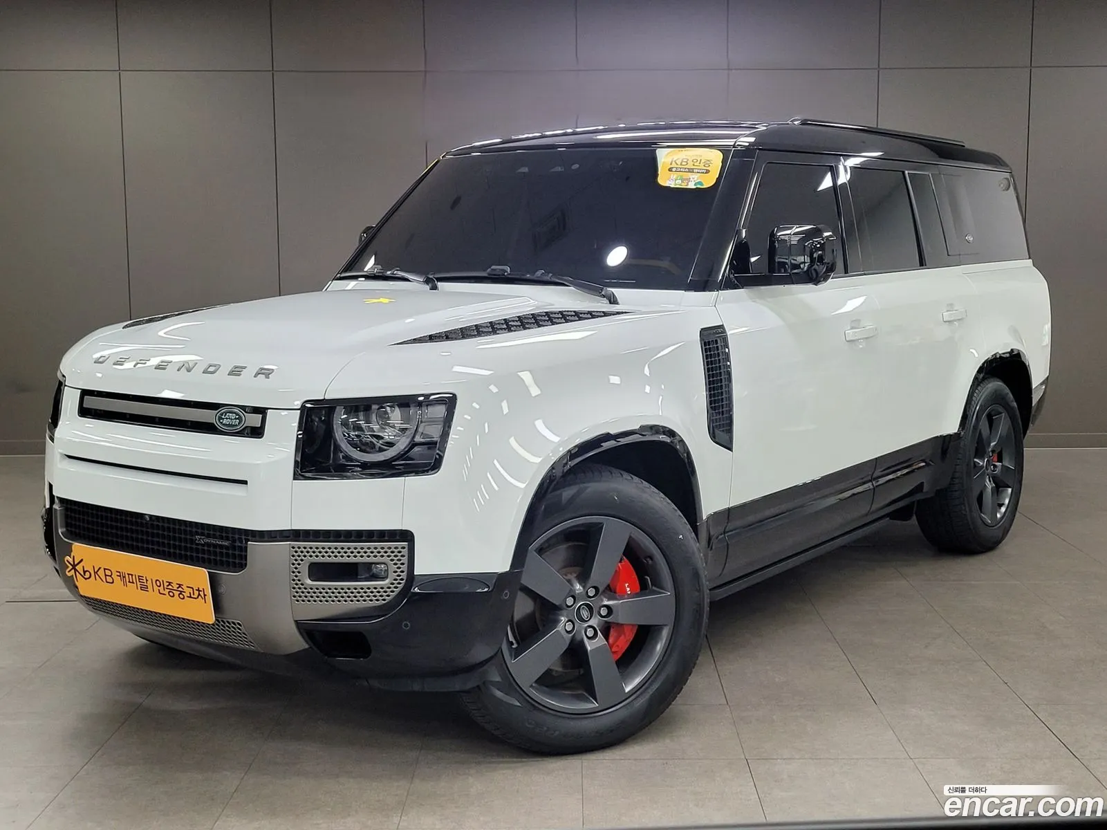 Land Rover Defender 2023 — 13