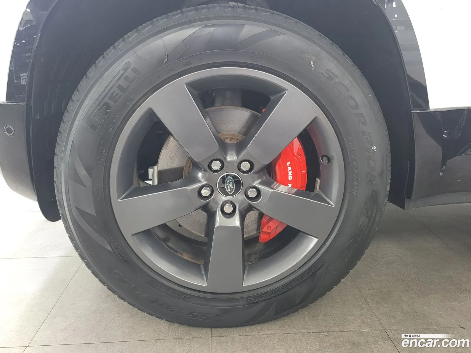 Land Rover Defender 2023 — 12