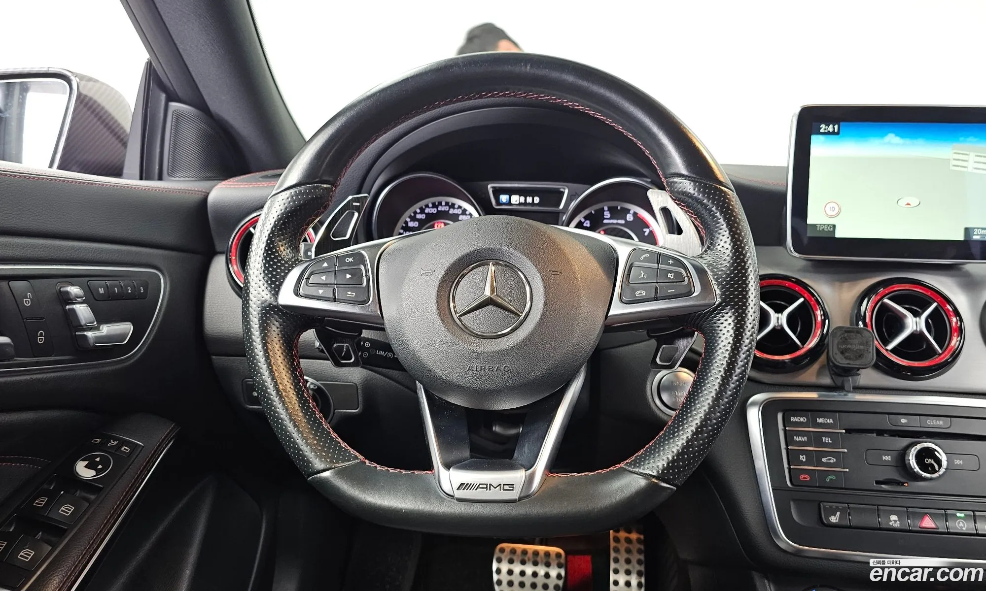 Mercedes-Benz CLA-Class C117 2016 — 13