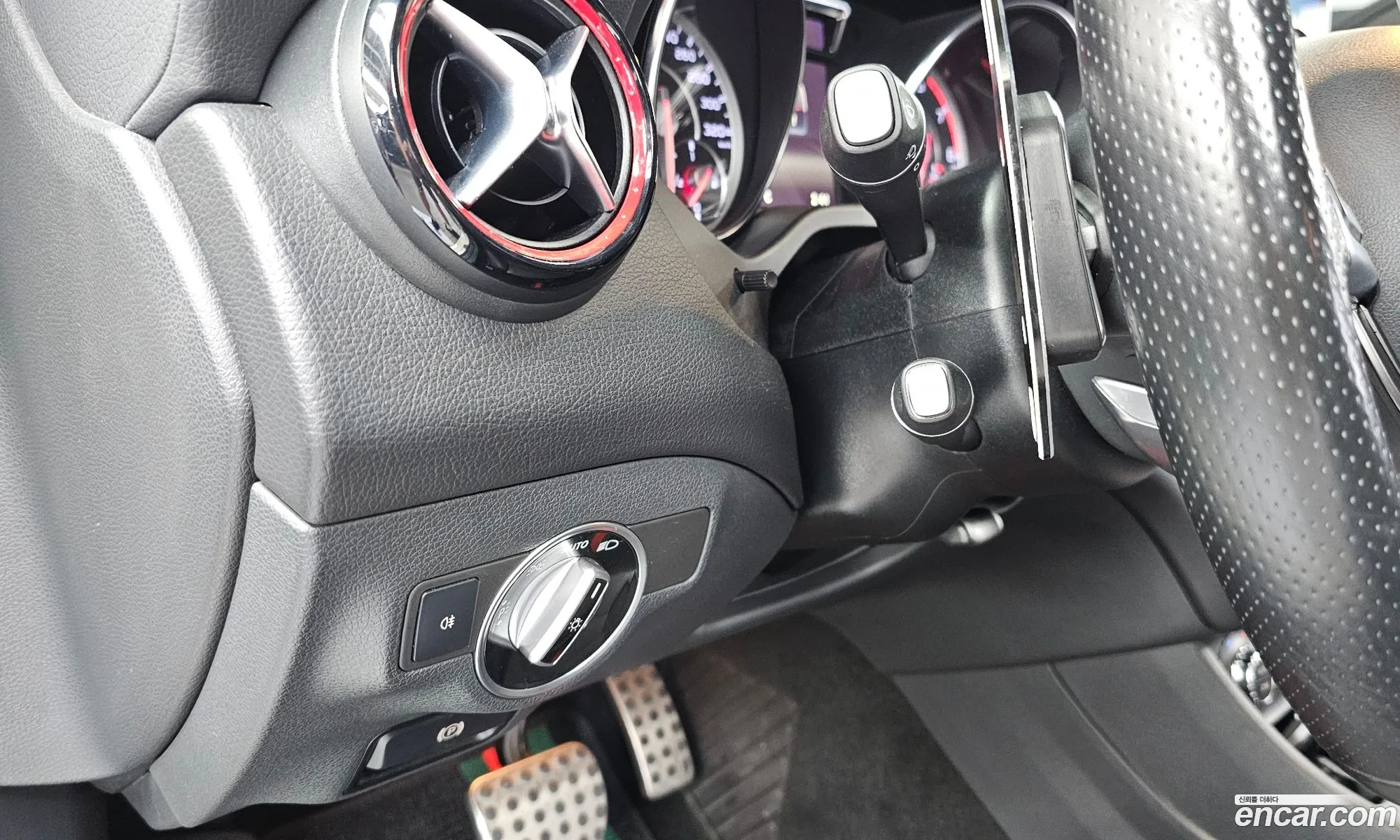 Mercedes-Benz CLA-Class C117 2016 — 27
