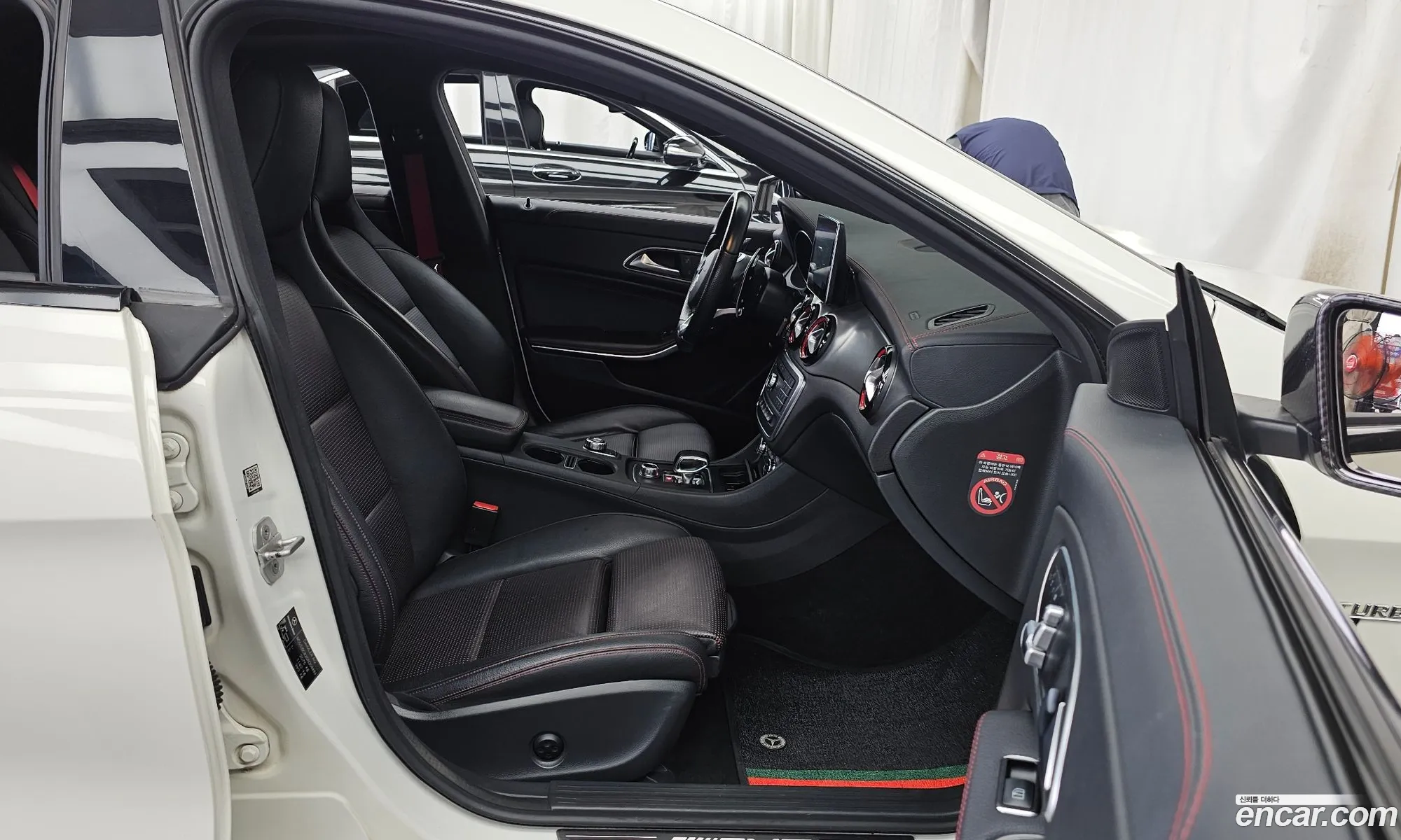 Mercedes-Benz CLA-Class C117 2016 — 28