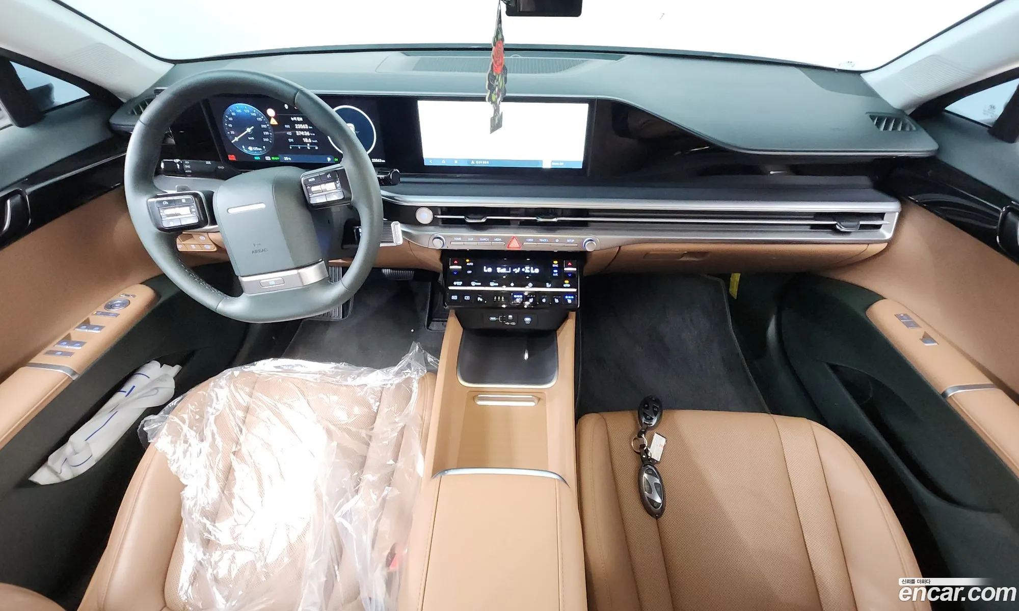 Hyundai Grandeur Hybrid 2025 — 3