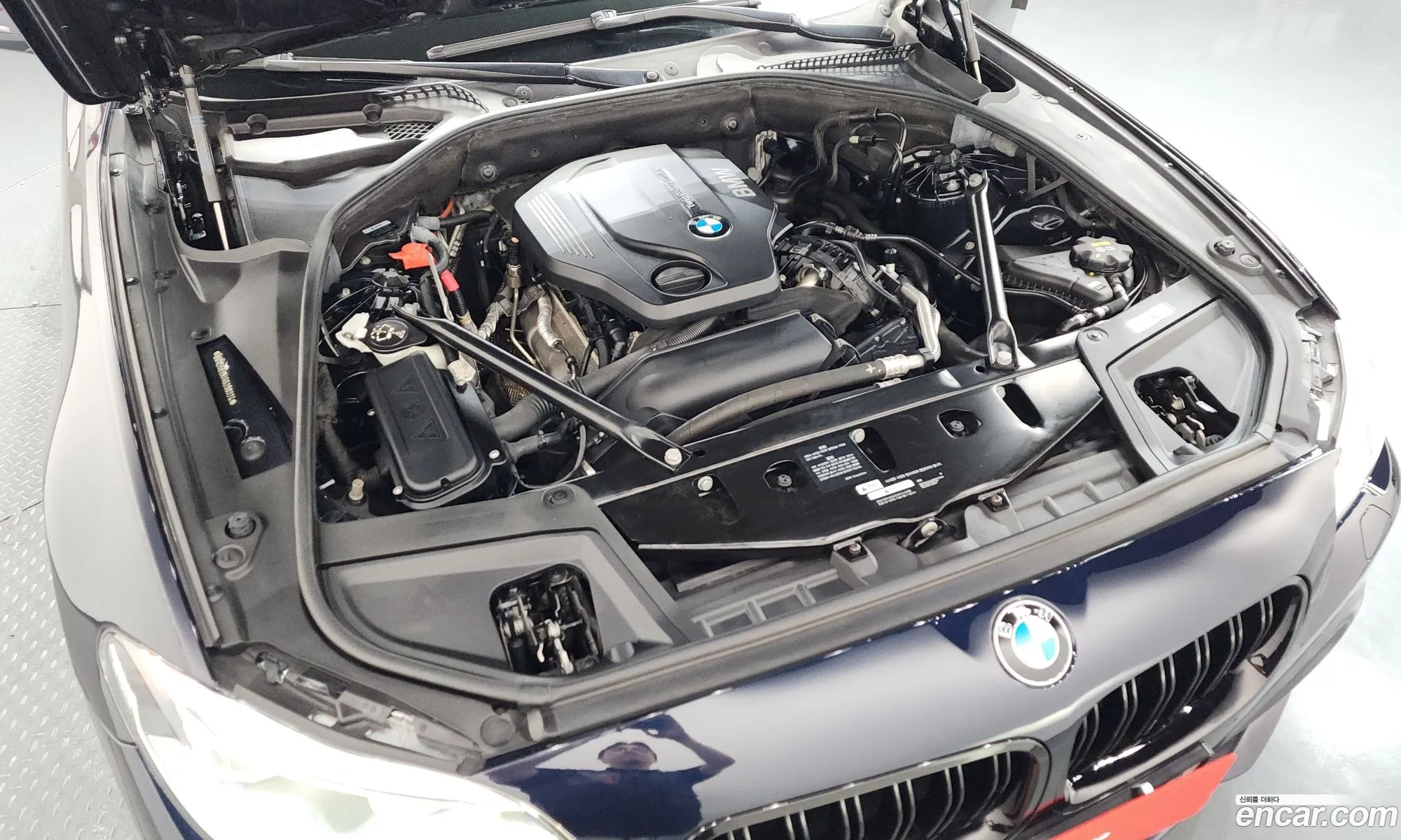 BMW 5 Series 2016 WBA5E5103GG208374 — 19