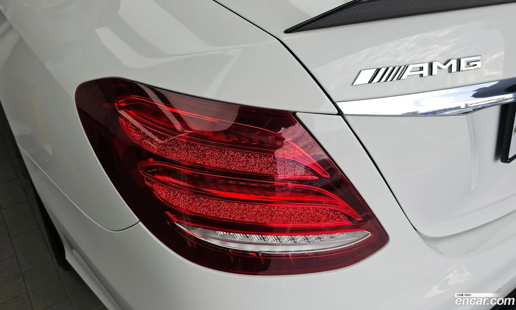 Mercedes-Benz E-Class W213 2018 WDDZF8JB5JA437711 — 23
