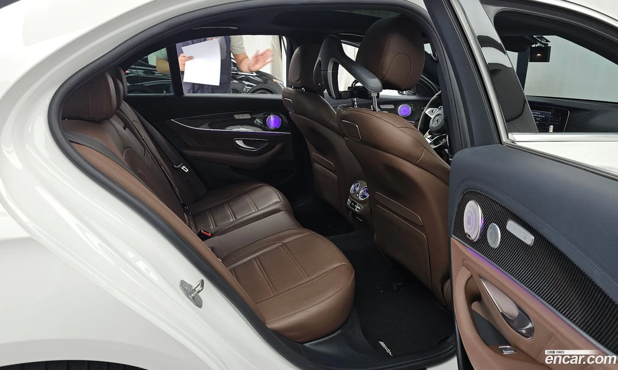 Mercedes-Benz E-Class W213 2018 WDDZF8JB5JA437711 — 3