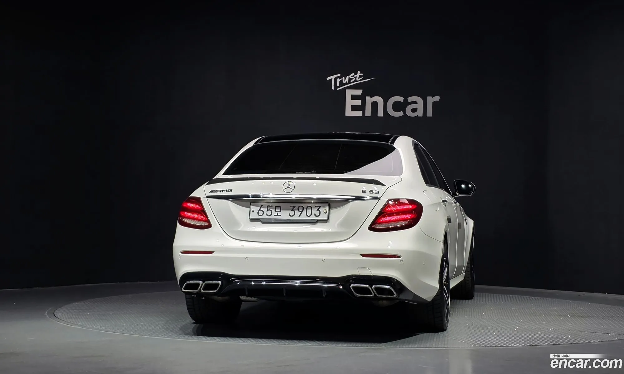 Mercedes-Benz E-Class W213 2018 WDDZF8JB5JA437711 — 9