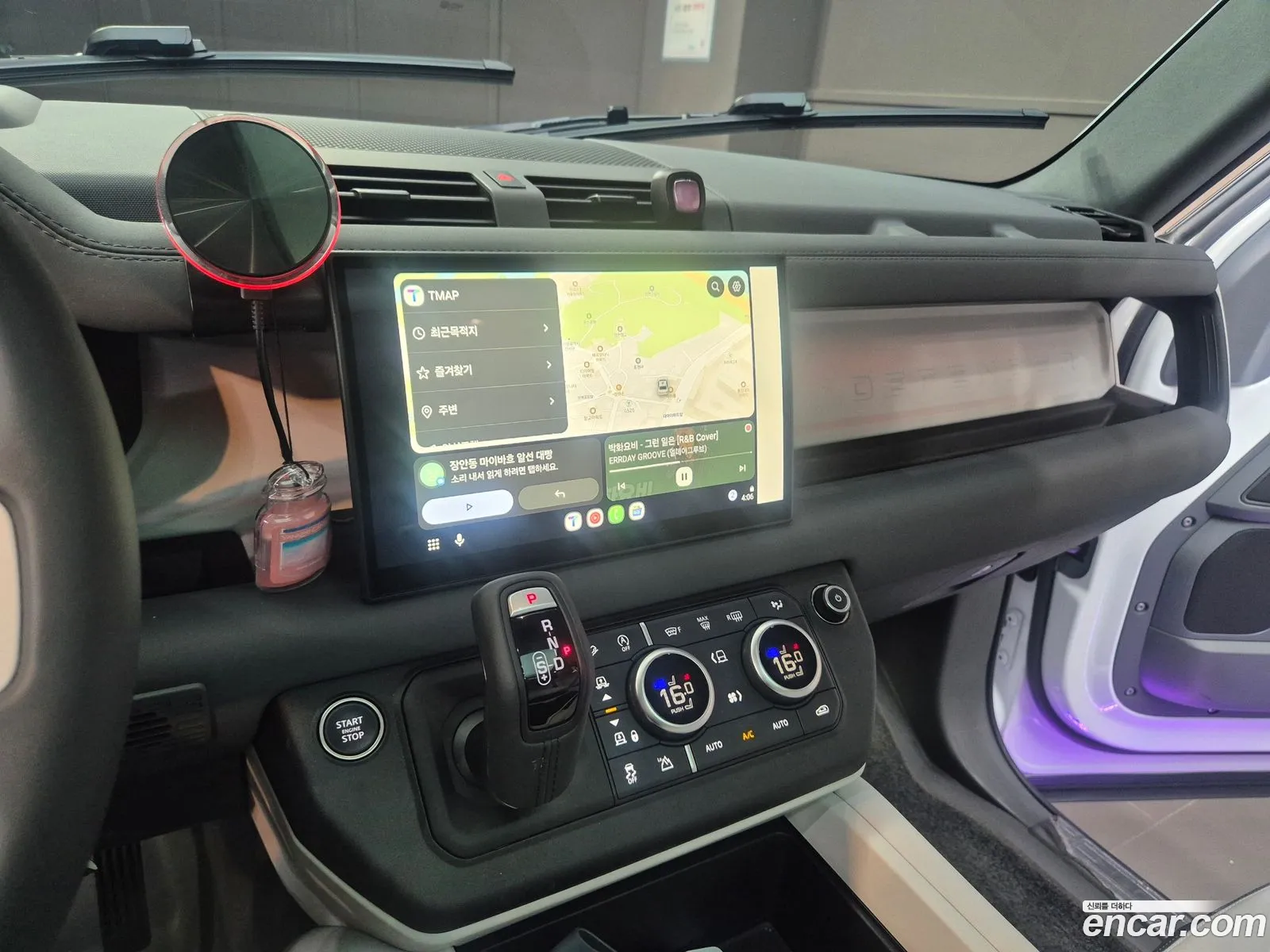 Land Rover Defender 2025 — 15