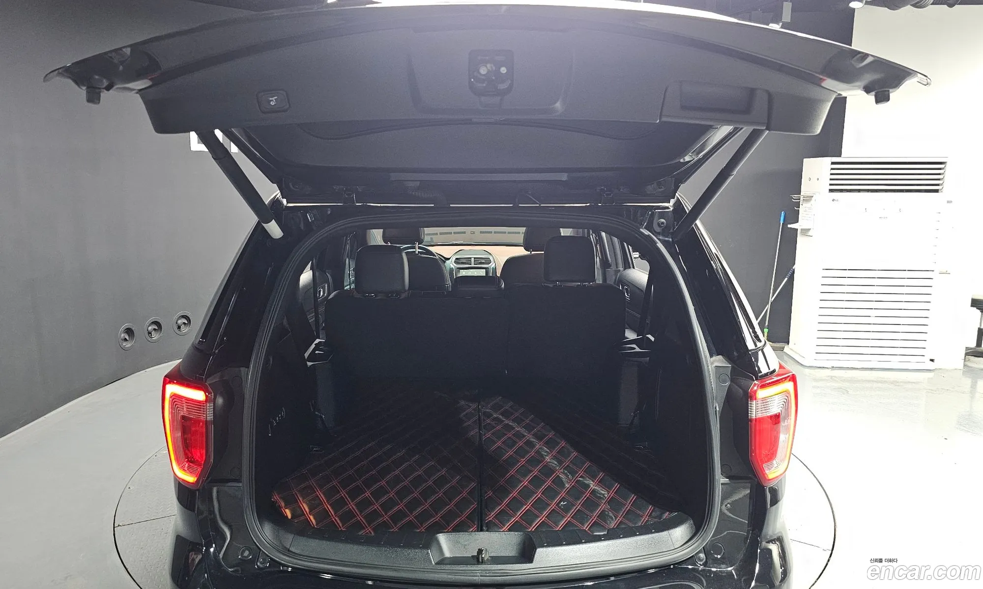 Ford Explorer 2017 1FM5K8FH2HGB24992 — 7
