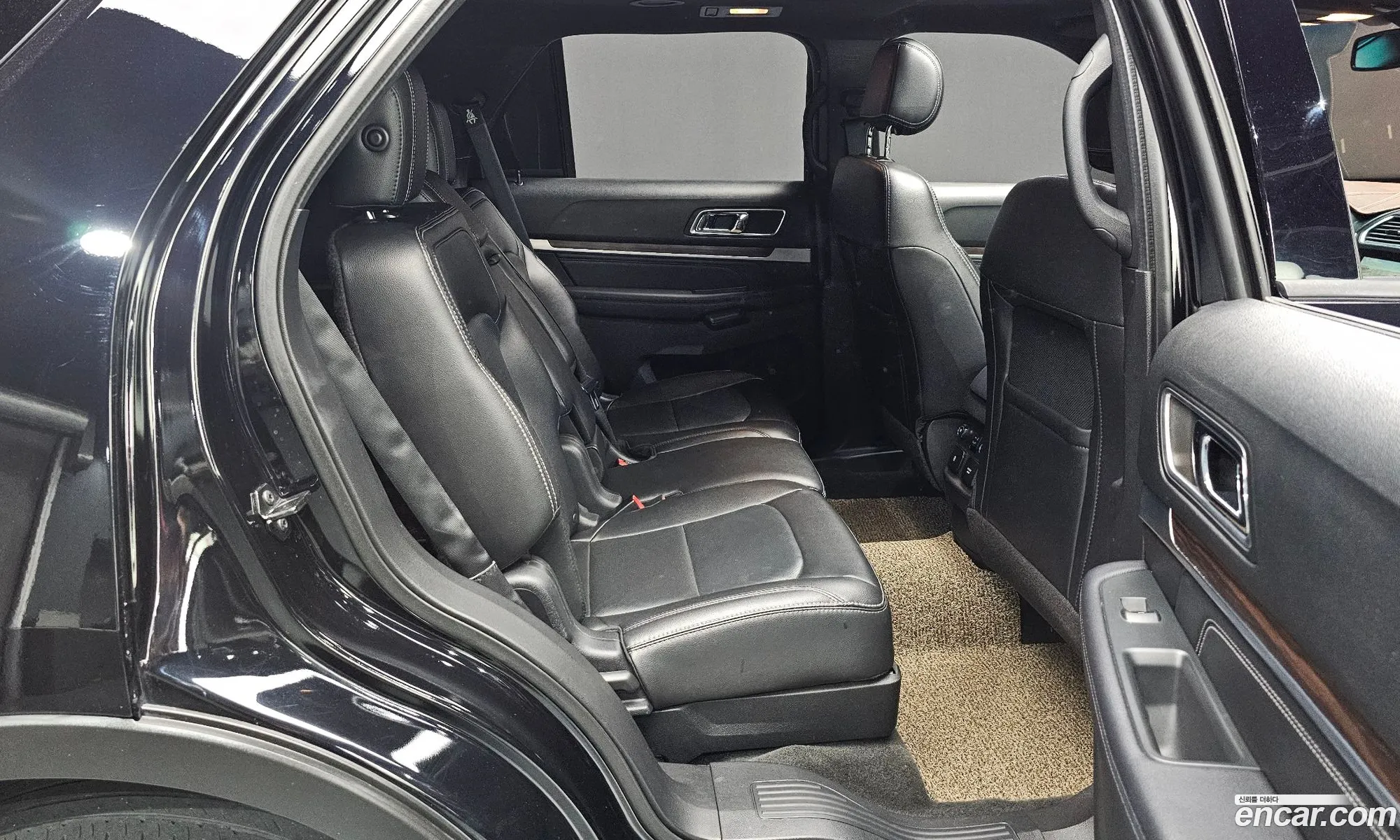 Ford Explorer 2017 1FM5K8FH2HGB24992 — 6