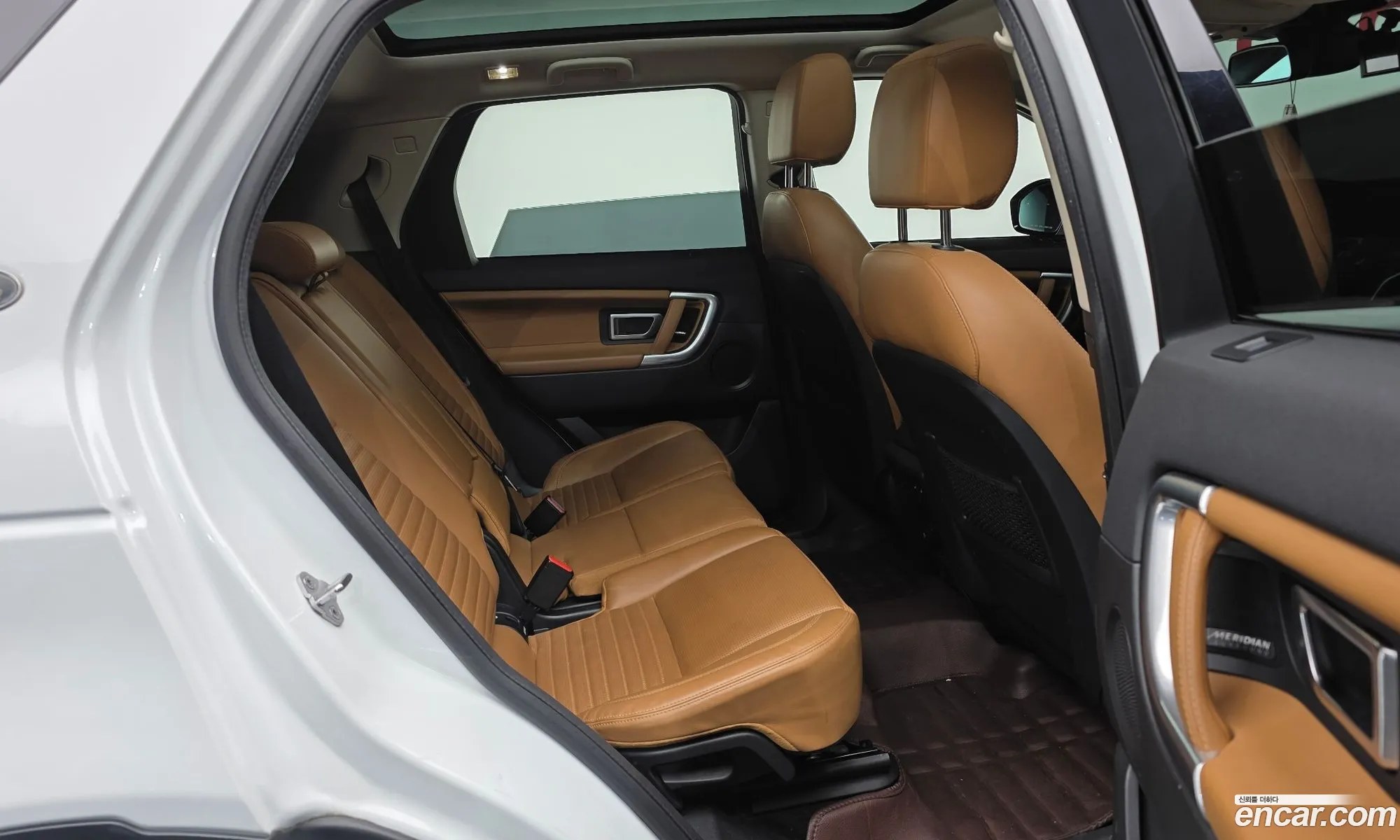 Land Rover Discovery Sport 2019 — 3