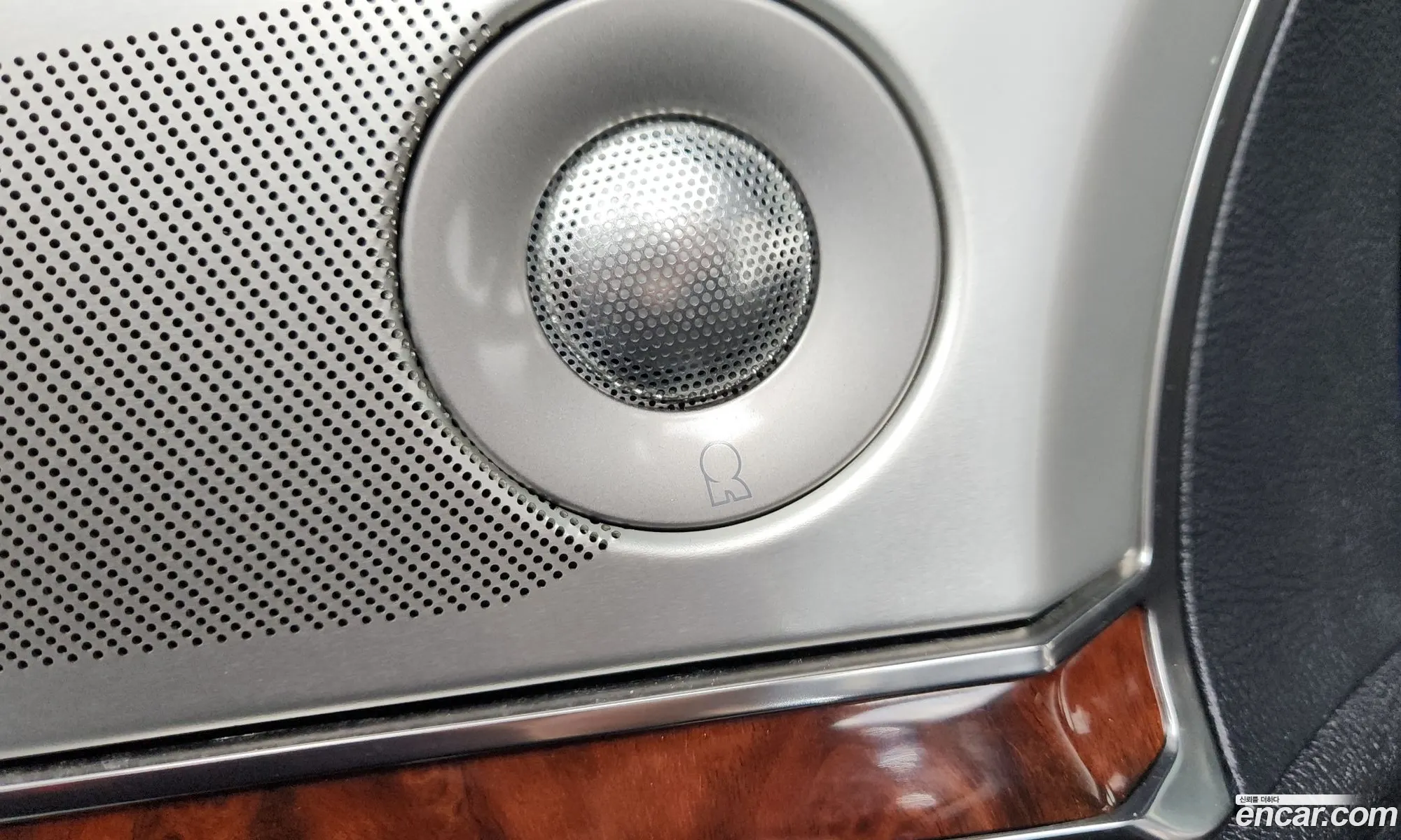 Lincoln Nautilus 2019 2LMPJ8LP8KBL64879 — 3