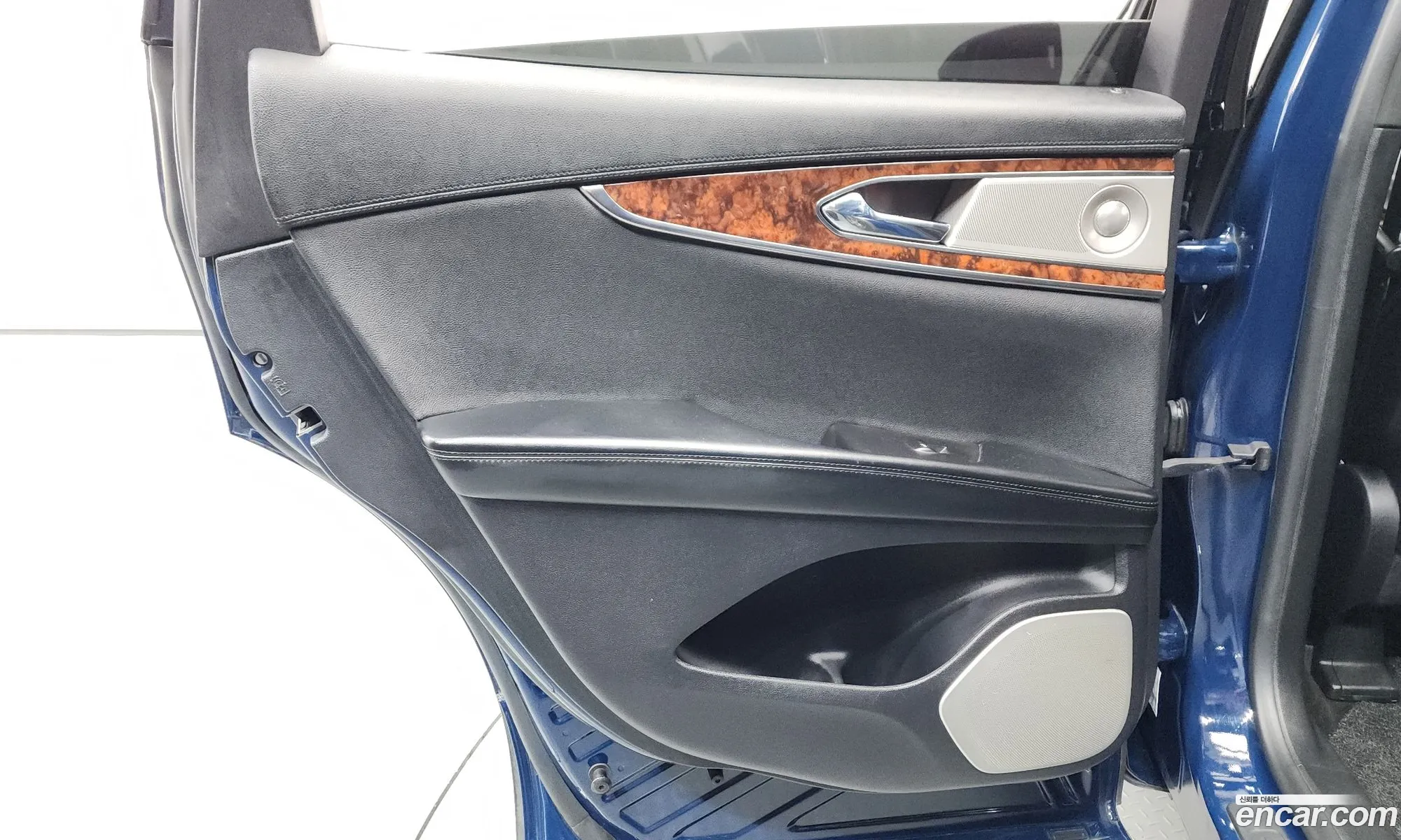 Lincoln Nautilus 2019 2LMPJ8LP8KBL64879 — 16