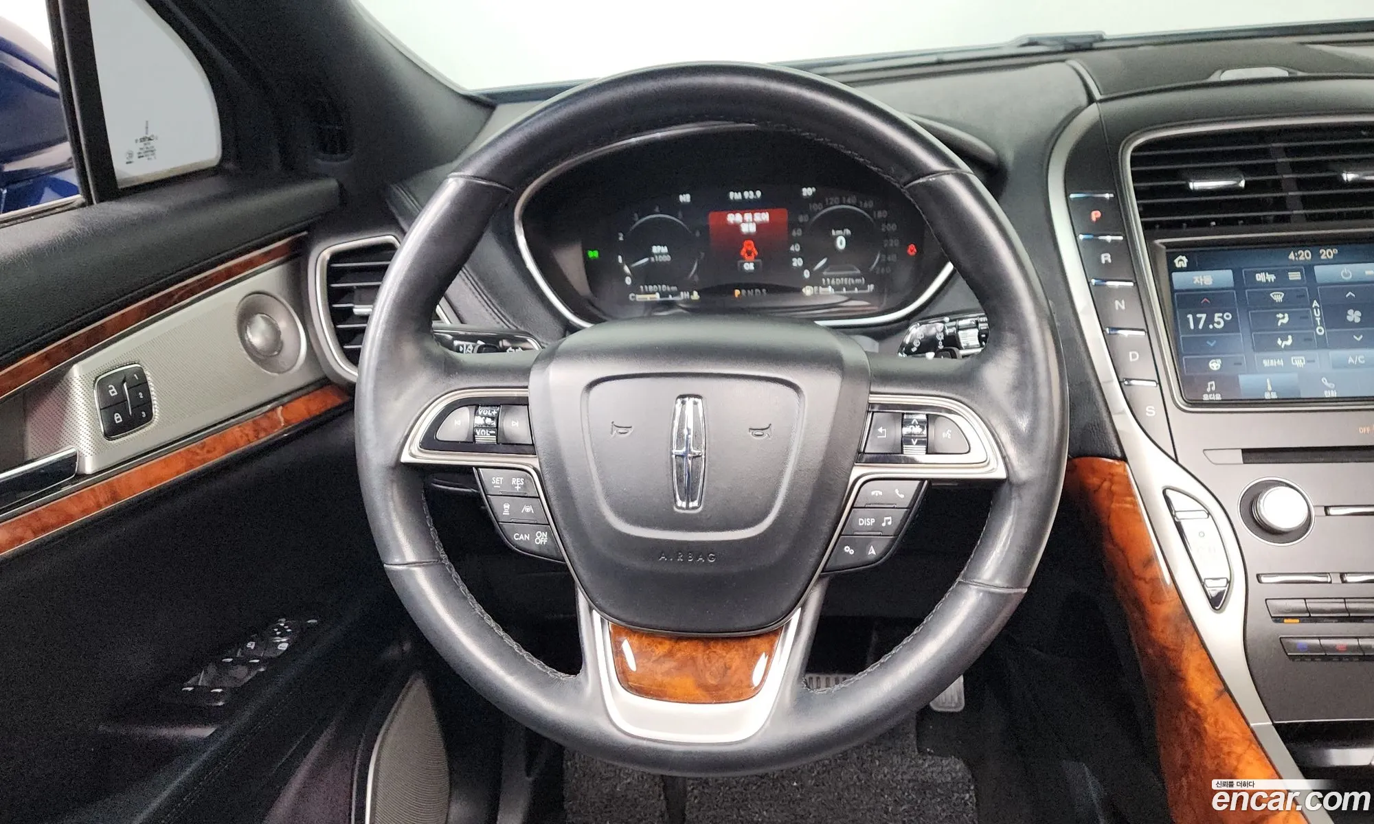 Lincoln Nautilus 2019 2LMPJ8LP8KBL64879 — 7