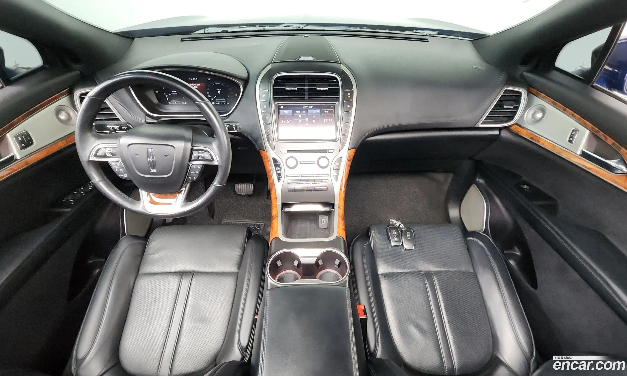 Lincoln Nautilus 2019 2LMPJ8LP8KBL64879 — 31