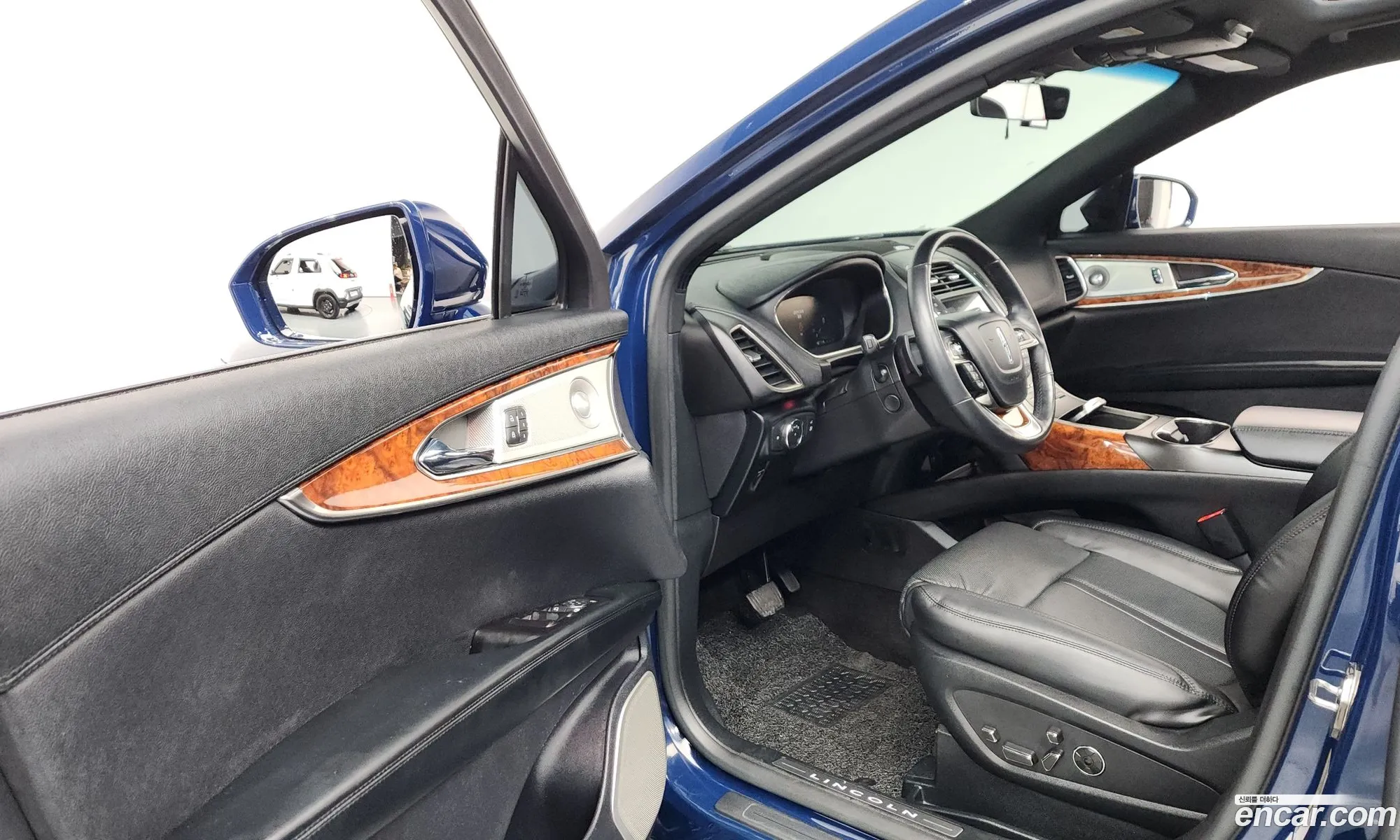 Lincoln Nautilus 2019 2LMPJ8LP8KBL64879 — 37