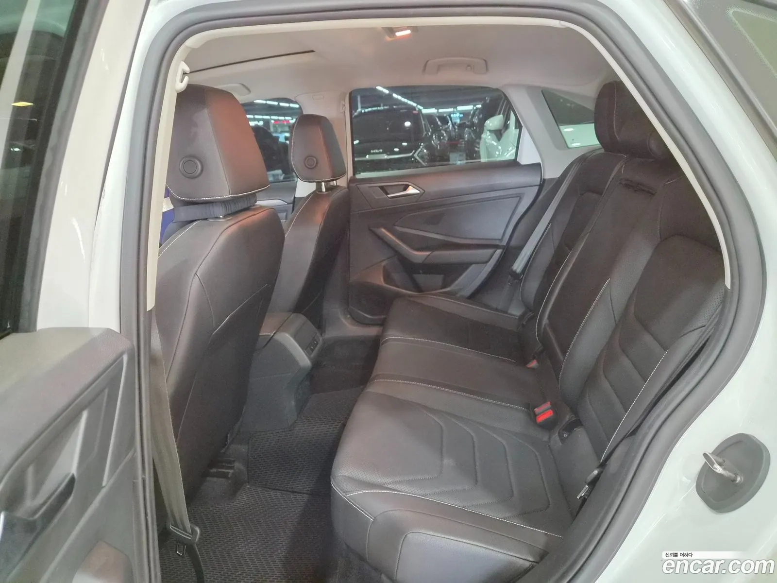 Volkswagen Jetta 7th Gen 2022 — 4