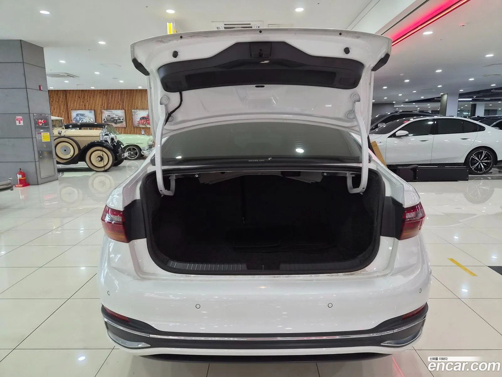 Volkswagen Jetta 7th Gen 2022 — 15