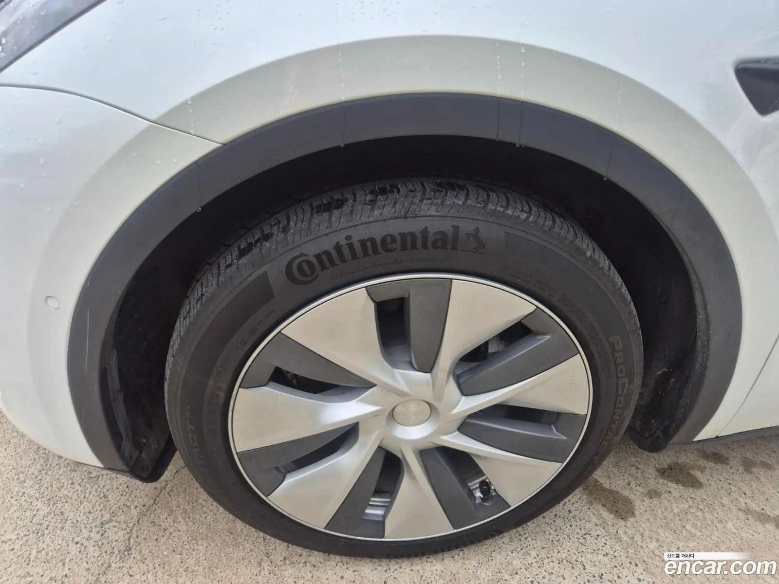 Tesla Model Y 2022 — 10