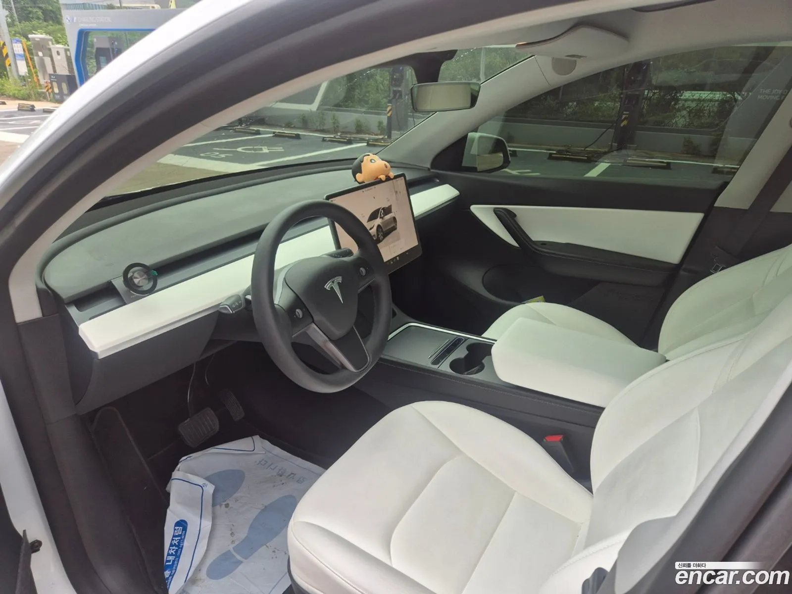 Tesla Model Y 2022 — 3